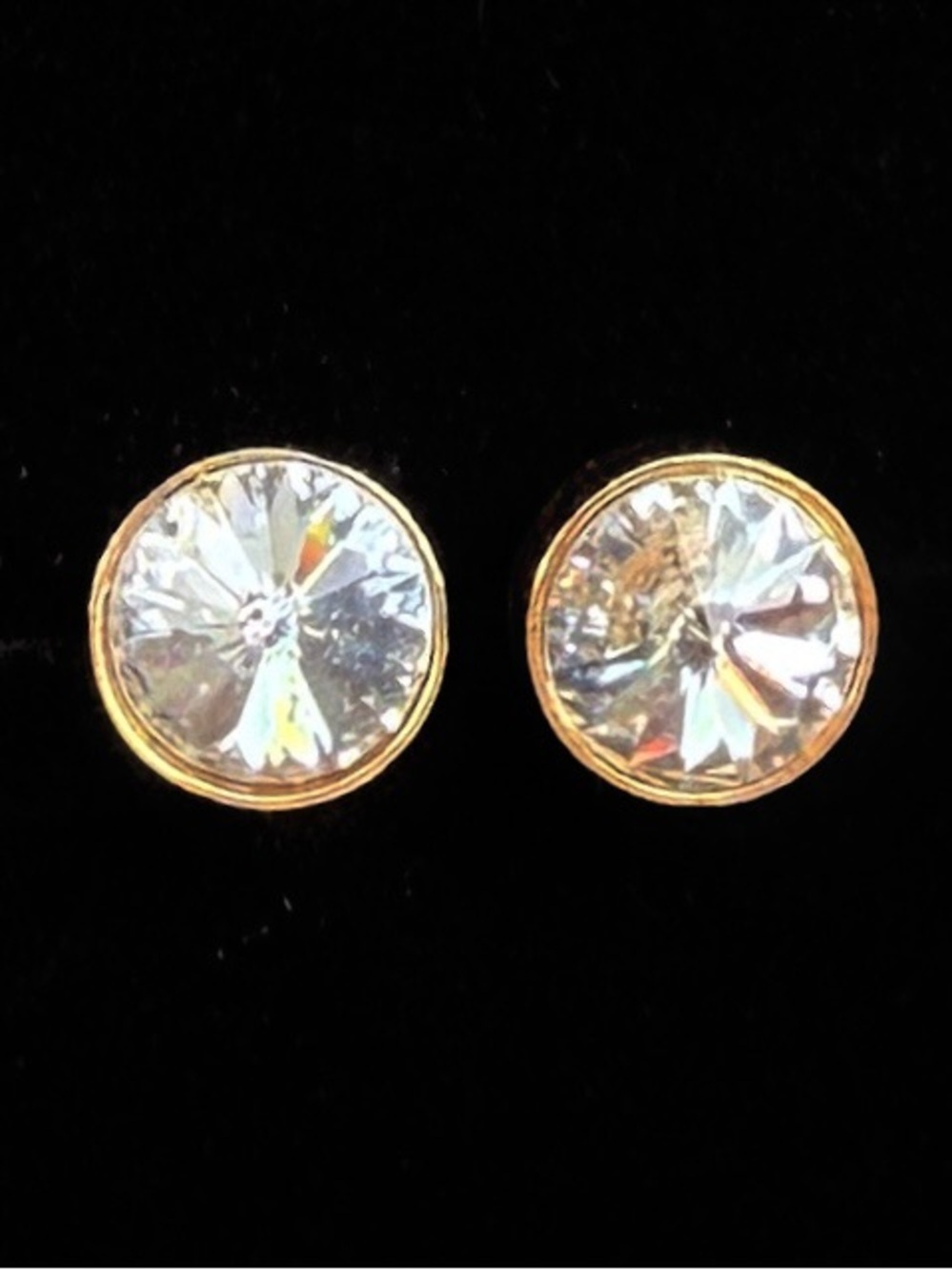 Beautiful vintage goldtone bling costume pierced post earrings